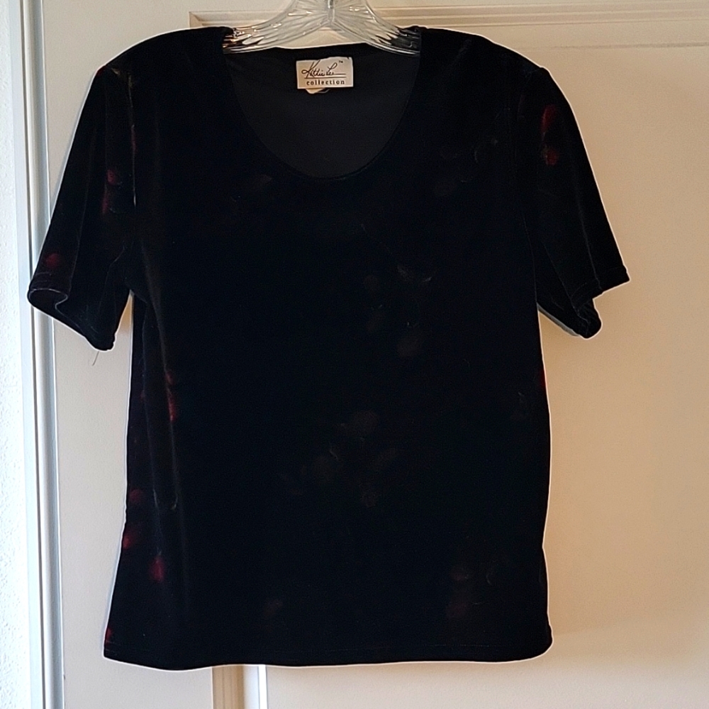 Vintage Kathie Lee Collection velvet top with red rose pattern size small